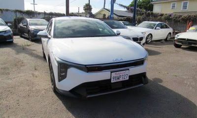 2025 Kia K4 EX
