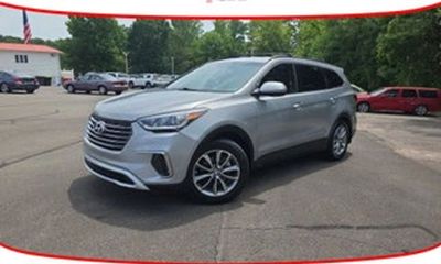 2018 Hyundai Santa FE SE Base