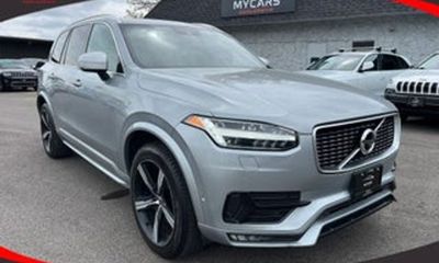 2021 Volvo XC90 Momentum