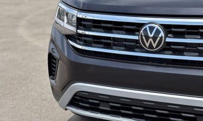 2023 Volkswagen Atlas SE