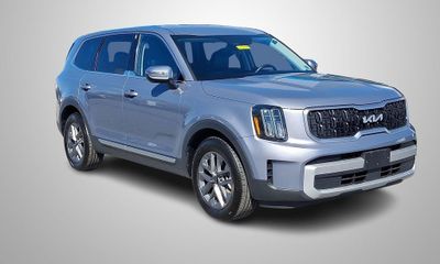 2023 Kia Telluride LX