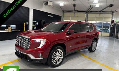 2025 GMC Acadia Denali