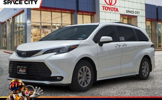 2026 Toyota Sienna XLE