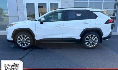 2019 Toyota RAV4 XLE Premium