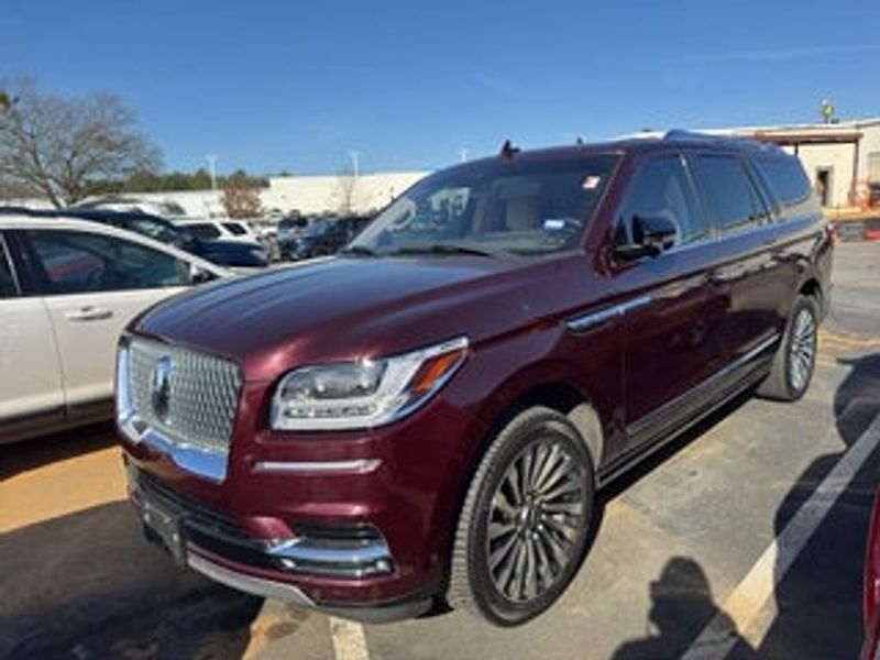2019 Lincoln Navigator L — a typically priced live listing