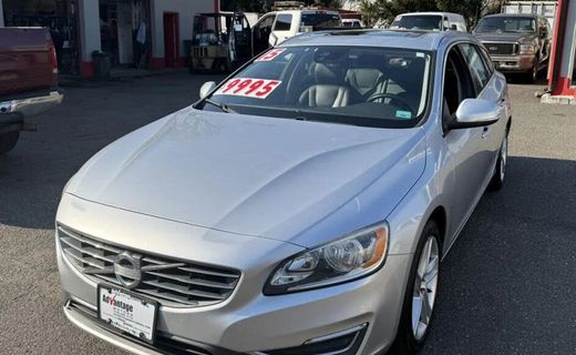 2015 Volvo V60 Premier