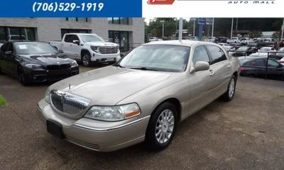 2007 Lincoln Town CAR Signature