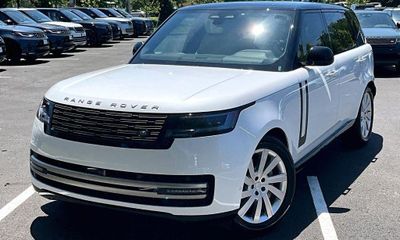 2025 Land Rover Range SE