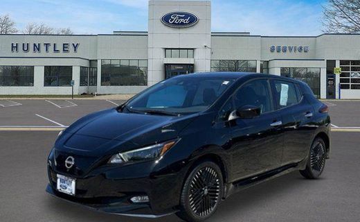2023 Nissan Leaf SV