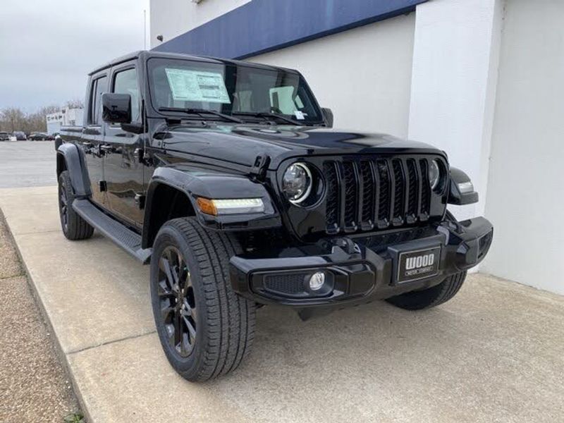 2023 Jeep Gladiator — a typically priced live listing
