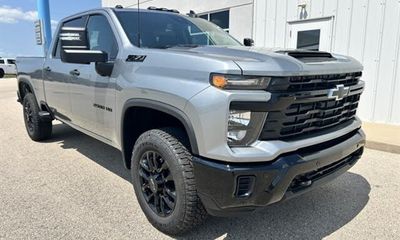 2026 Chevrolet Silverado HD Custom