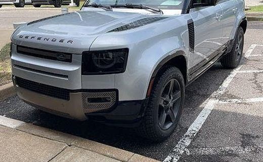 2021 Land Rover Defender 110 SE