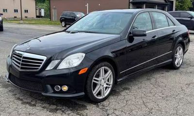 2010 Mercedes-Benz E-Class E550 4 Matic