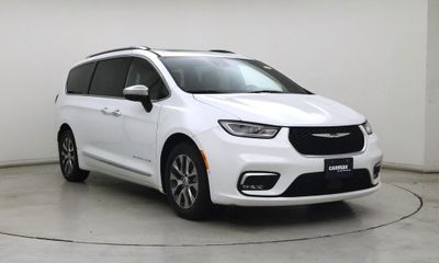 2023 Chrysler Pacifica Pinnacle