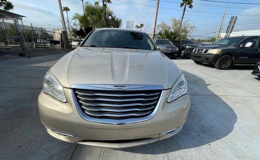 2013 Chrysler 200 Touring