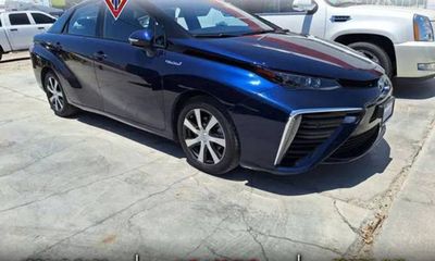 2016 Toyota Mirai Hydrogen Fuel Cell