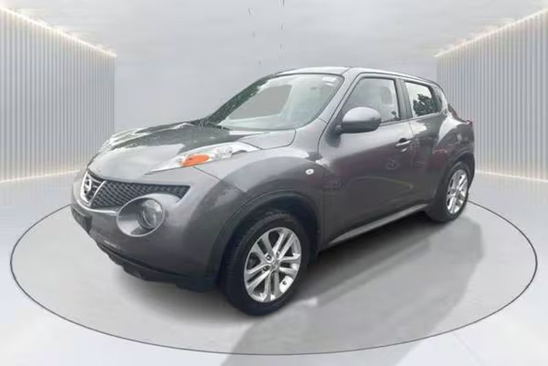 2011 Nissan JUKE — a typically priced live listing