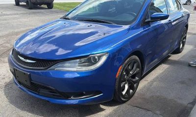 2015 Chrysler 200 200S