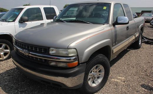 2000 Chevrolet Silverado LS