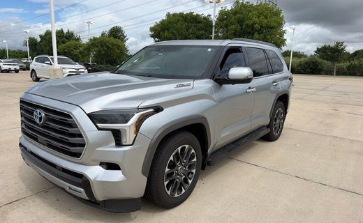 2023 Toyota Sequoia Platinum