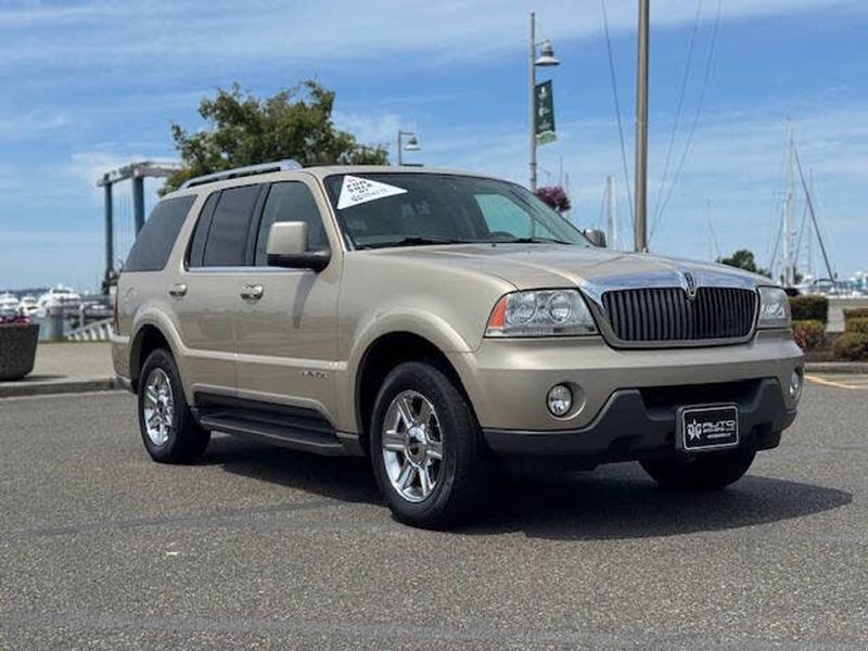 2004 Lincoln Aviator — a typically priced live listing