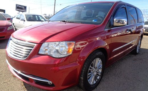 2016 Chrysler Town AND Country RT