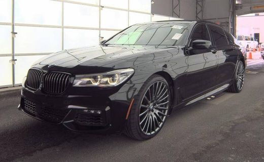 2017 BMW 750i B7