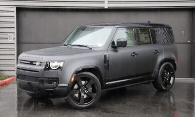 2026 Land Rover Defender 110 X Dynamic