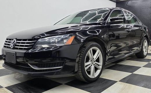2014 Volkswagen Passat SE