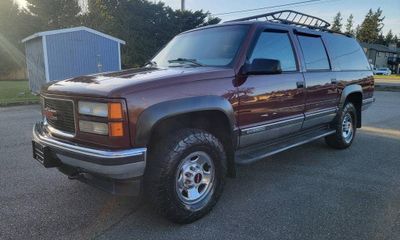 1999 GMC Suburban 2500