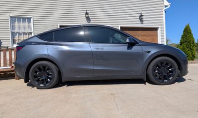 2022 Tesla Model Y Long Range