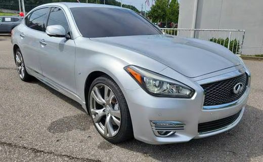 2017 Infiniti Q70L