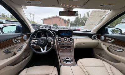 2019 Mercedes-Benz C-Class C300 4M