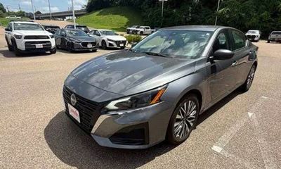2024 Nissan Altima SV