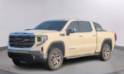 2023 GMC Sierra SLT
