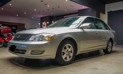 2000 Toyota Avalon XL