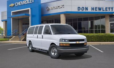2025 Chevrolet Express LT