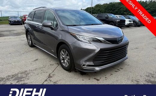 2021 Toyota Sienna XLE