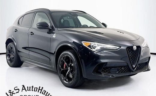 2022 Alfa Romeo Stelvio Quadrifoglio