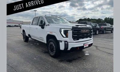 2024 GMC Sierra HD AT4