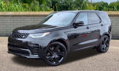 2025 Land Rover Discovery P360 Dynamic SE