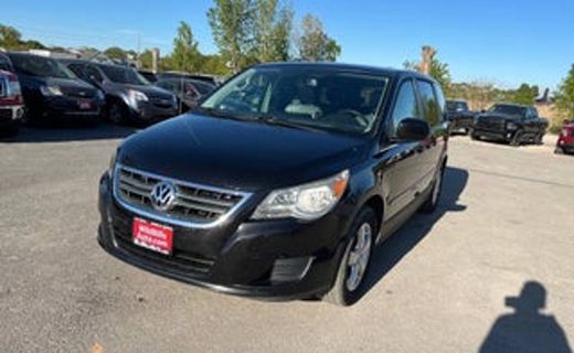 2010 Volkswagen Routan SE