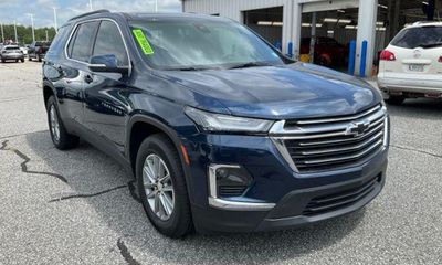 2023 Chevrolet Traverse LT