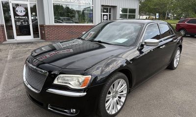 2012 Chrysler 300 Limited