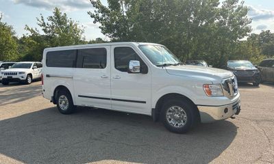 2019 Nissan NV V8 SL