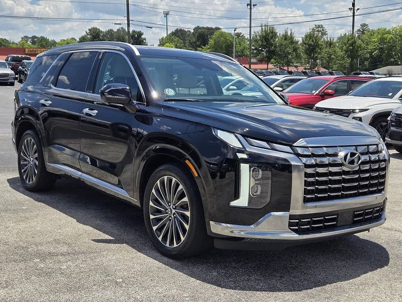 2025 Hyundai Palisade — a typically priced live listing