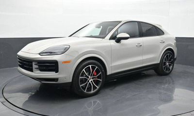 2025 Porsche Cayenne S