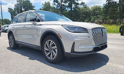 2024 Lincoln Corsair Standard
