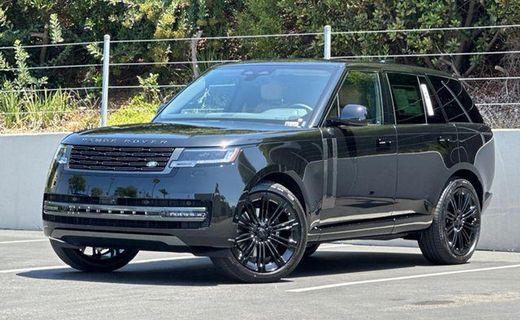 2026 Land Rover Range SE