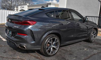 2020 BMW X6 M50i
